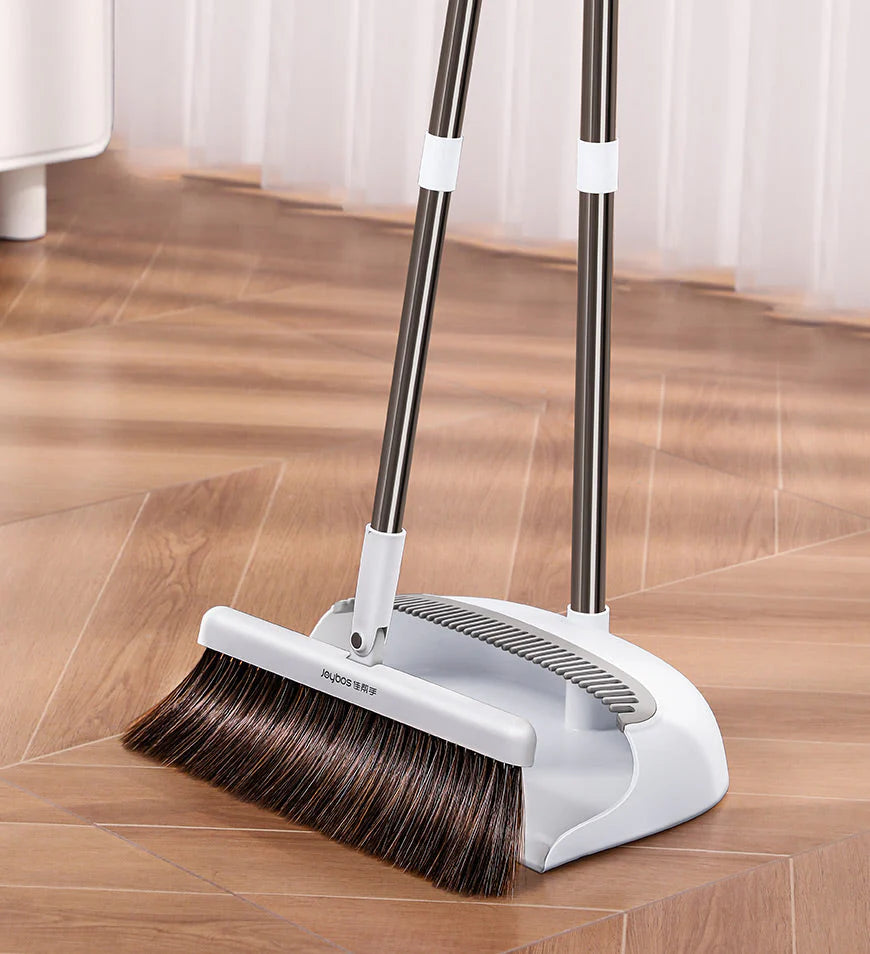 Broom and Dustpan Set with 130 cm Adjustable Long Handle Z158